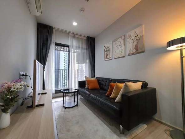 living room and bedroom of Life Asoke Hype