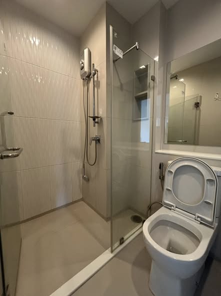 room interior of Life Asoke Hype