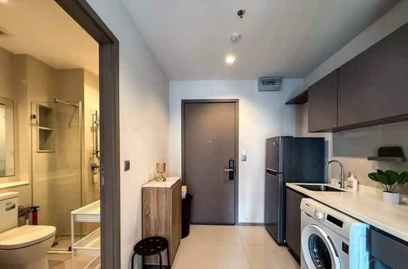 room interior of Life Asoke Hype