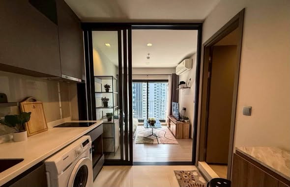 room interior of Life Asoke Hype
