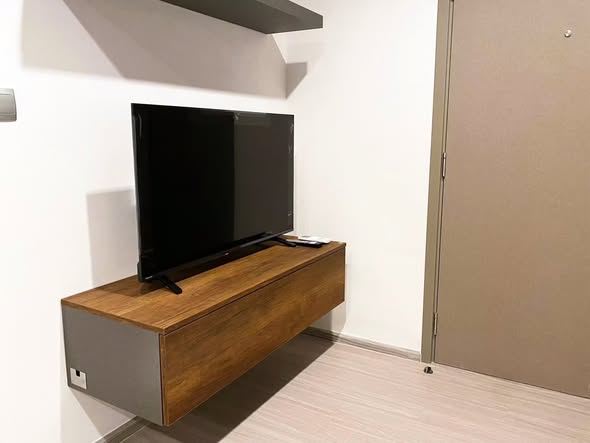 room interior of Life Asoke Hype