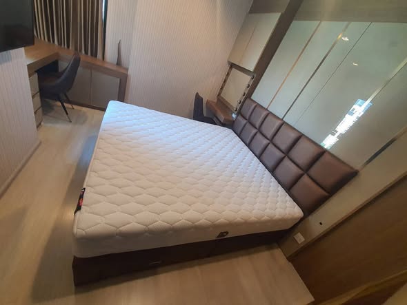 bedroom of Life One Wireless