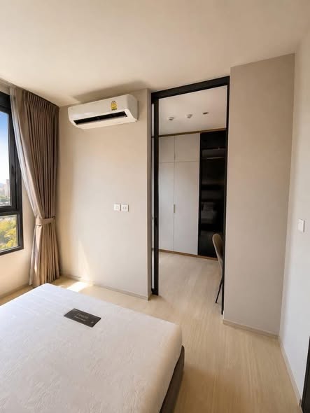 bedroom of Life One Wireless