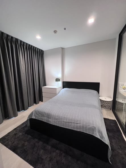 bedroom of Life One Wireless