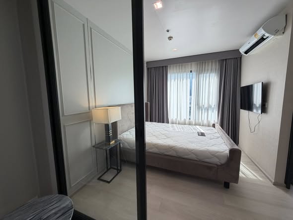 bedroom of Life One Wireless