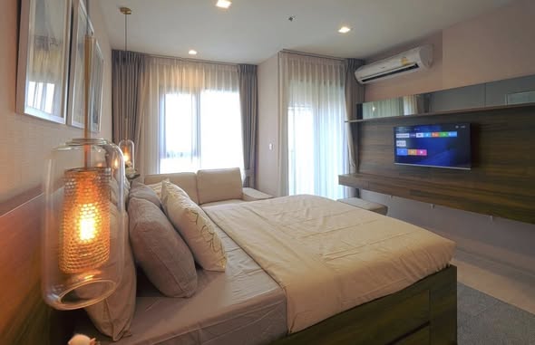bedroom of Life One Wireless