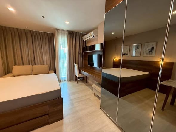 bedroom of Life One Wireless