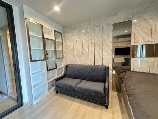 bedroom of Life One Wireless