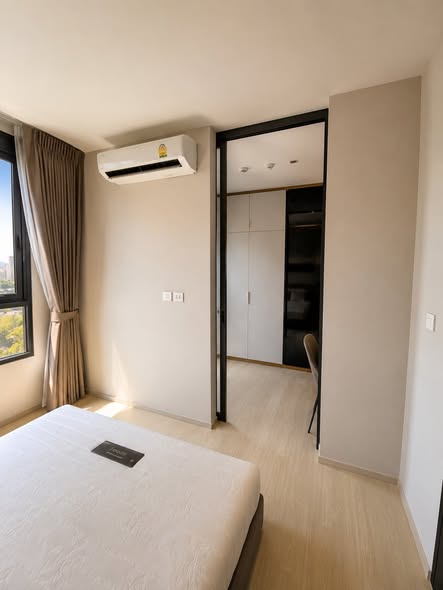 bedroom of Life One Wireless