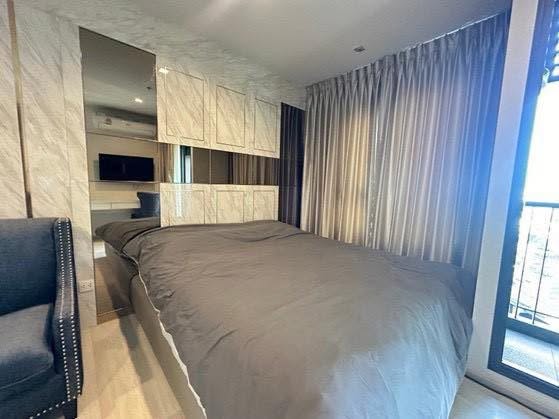 bedroom of Life One Wireless