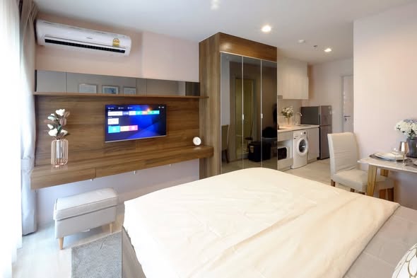 bedroom of Life One Wireless