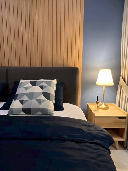 bedroom of Life One Wireless