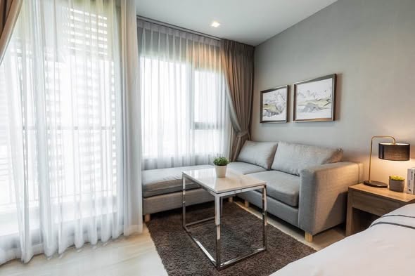 bedroom of Life One Wireless
