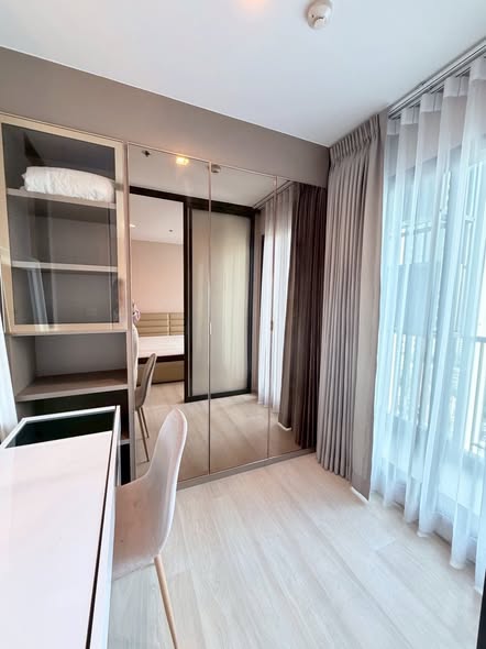 bedroom of Life One Wireless