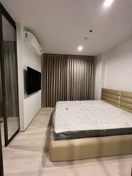 bedroom and room interior of Life One Wireless