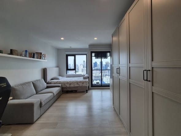 living room and bedroom and room interior of Life One Wireless