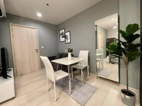 living room and room interior of Life One Wireless