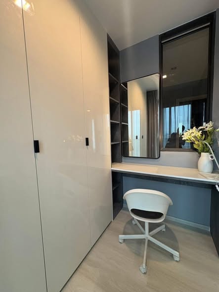 room interior and bathroom of Life One Wireless