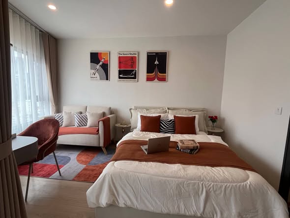 bedroom of Life Rama 4 – Asoke