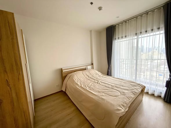 bedroom of Life Rama 4 – Asoke