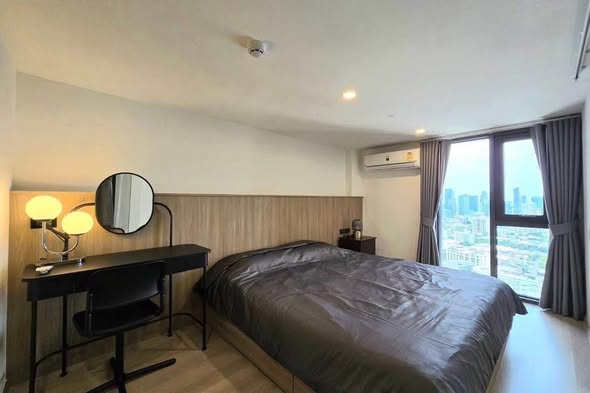 bedroom of Life Rama 4 – Asoke