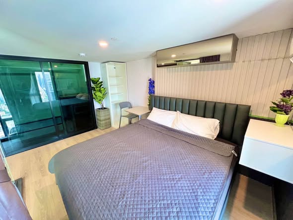 bedroom of Life Rama 4 – Asoke