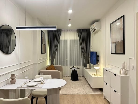 bedroom and bathroom of Life Rama 4 – Asoke
