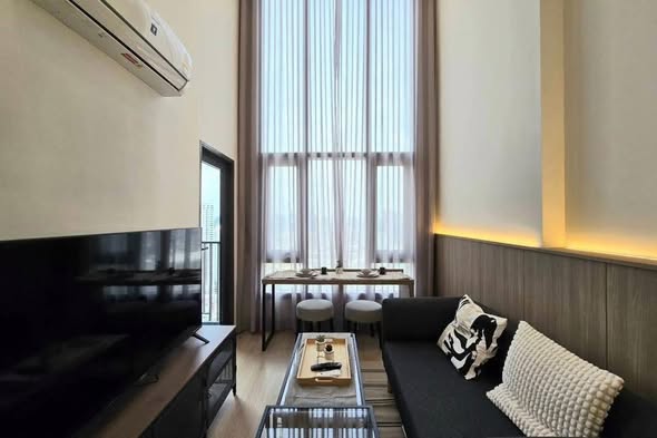 bedroom and living room of Life Rama 4 – Asoke