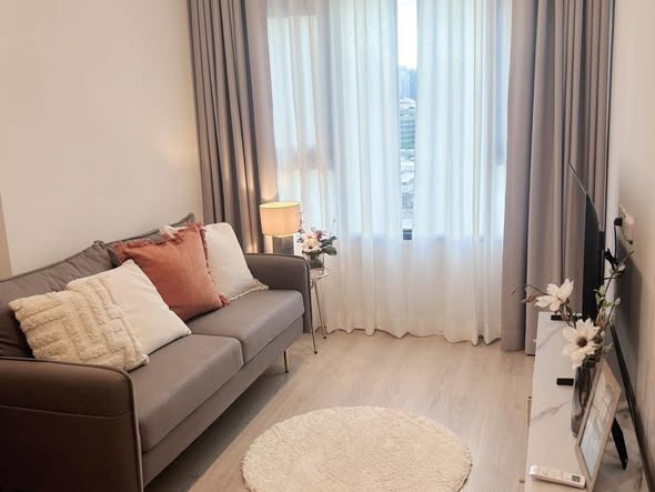 bedroom and living room of Life Rama 4 – Asoke