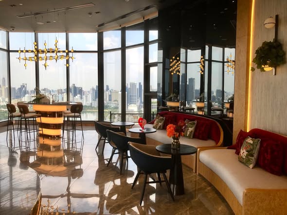 Life Rama 4 – Asoke