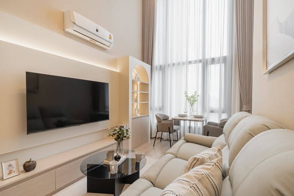 living room and bedroom of Life Rama 4 – Asoke