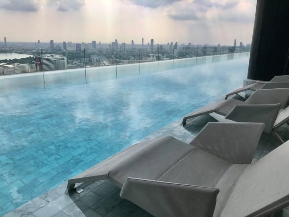 pool of Life Rama 4 – Asoke