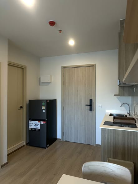 room interior of Life Rama 4 – Asoke