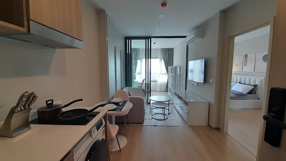 room interior of Life Rama 4 – Asoke
