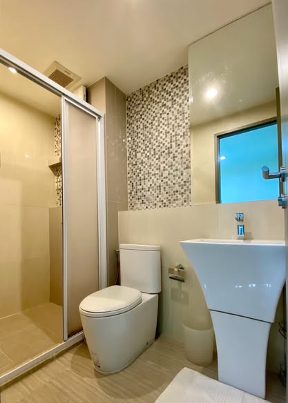 bathroom of Life Ratchadapisek