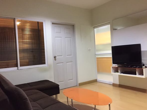 bedroom and room interior of Life Ratchadapisek