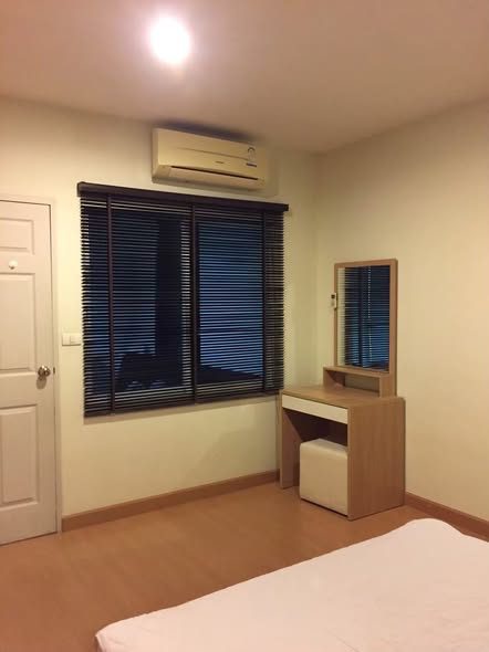 bedroom and room interior of Life Ratchadapisek