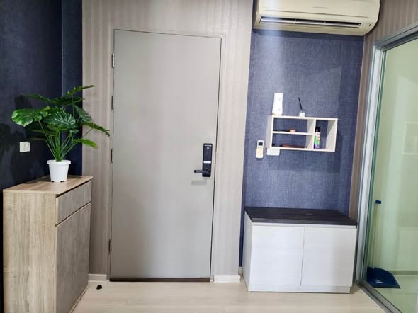 room interior and bathroom of Life Ratchadapisek