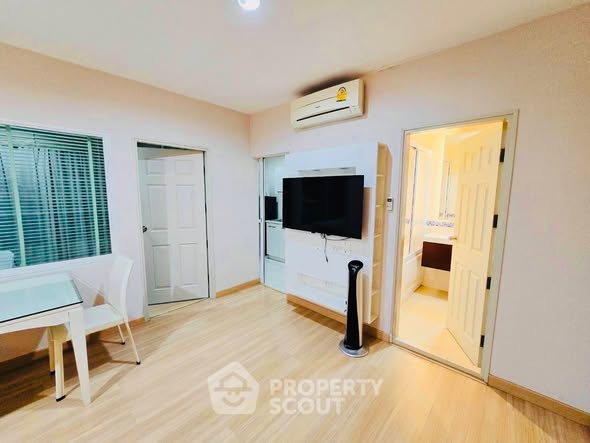 bedroom and room interior of Life @ Sathon 10