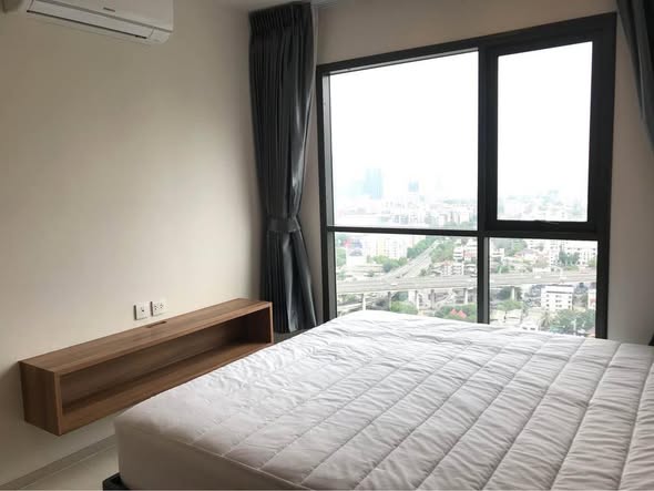 bedroom of Life Sukhumvit 48