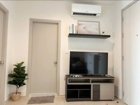 room interior of Life Sukhumvit 48