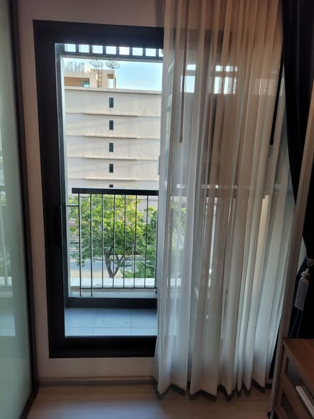 room interior of Life Sukhumvit 62