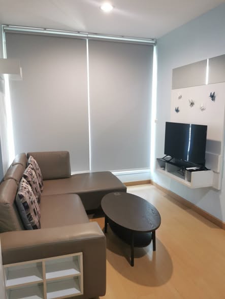 bedroom and room interior of Life @ Sukhumvit 65
