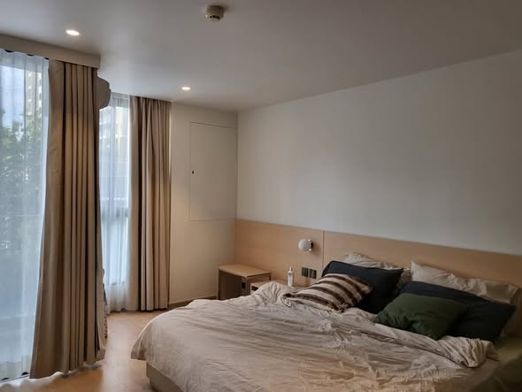 bedroom of LIV@49