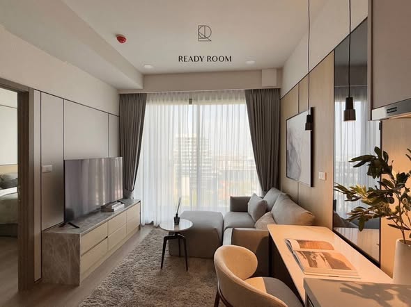 living room and bedroom of วิสซ์ดอม เดอะ ฟอเรสเทียส์