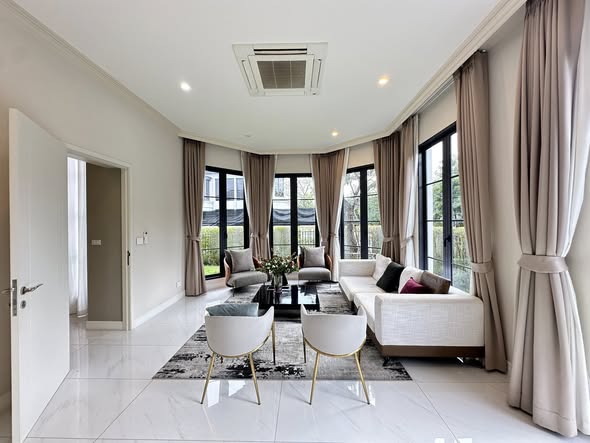 living room and bedroom of นาราสิริ กรุงเทพกรีฑา