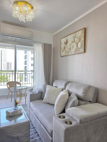 bedroom and living room of Lumpini Park Beach Jomtien