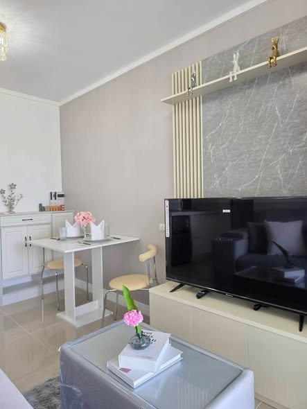 living room and bedroom of Lumpini Park Beach Jomtien