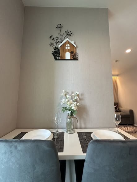 room interior and bathroom of Lumpini Park Beach Jomtien