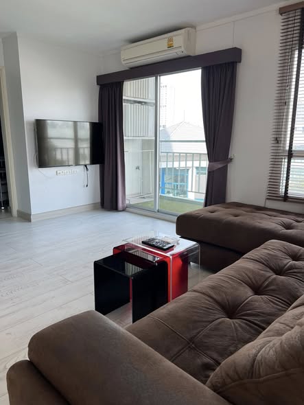 living room of Lumpini Park Rama 9 – Ratchada